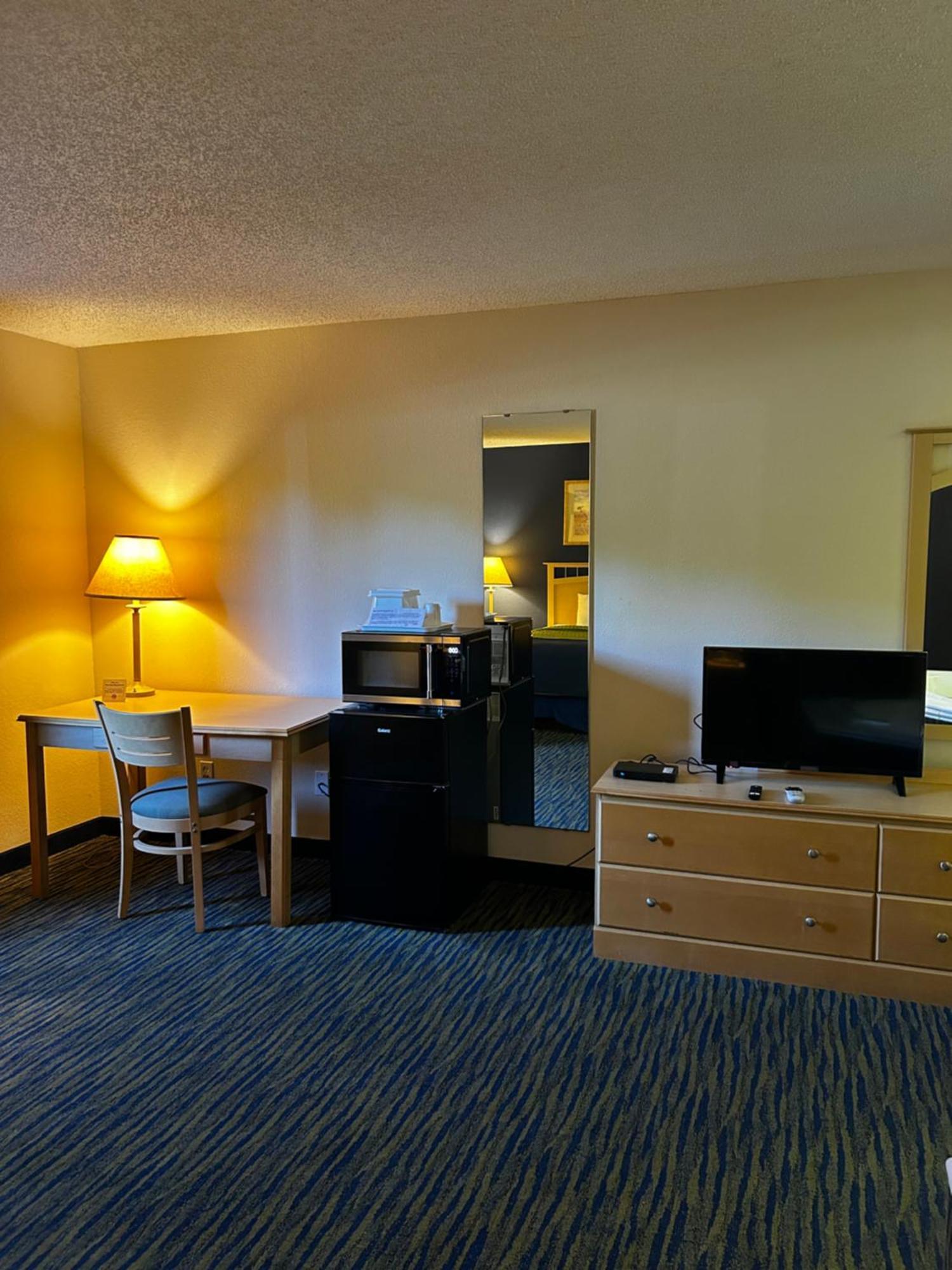 Ameristay Inn & Suites Waverly Luaran gambar